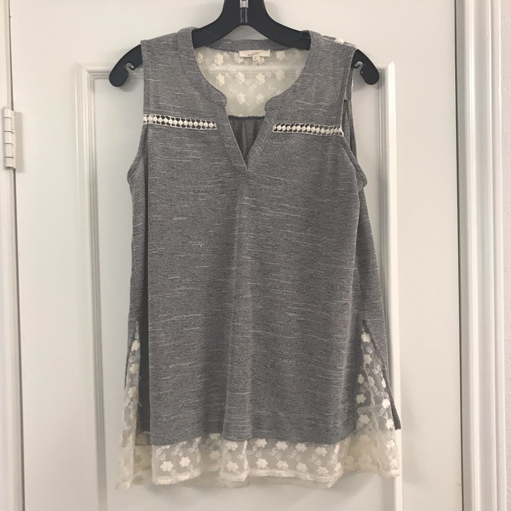 Mystree Grey lace sleeveless top Small